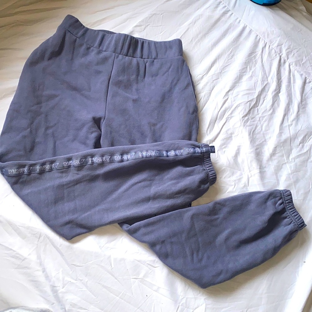 medium gymshark lavender sweatpants